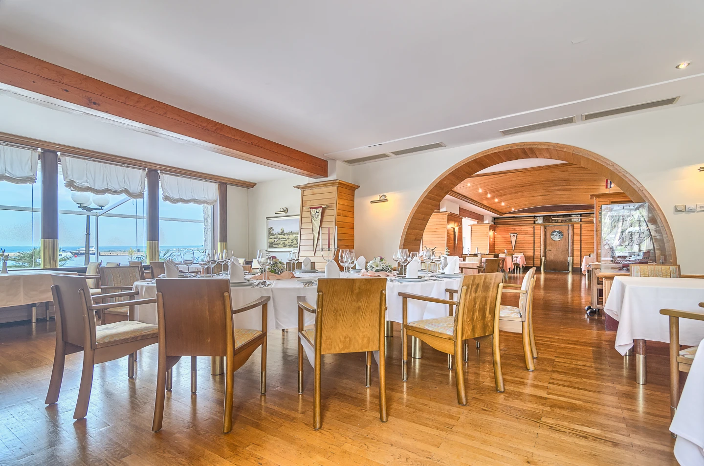 Indoor Wedding Dinner Venue